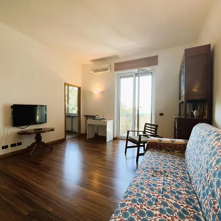 Mediterraneo Apartman *